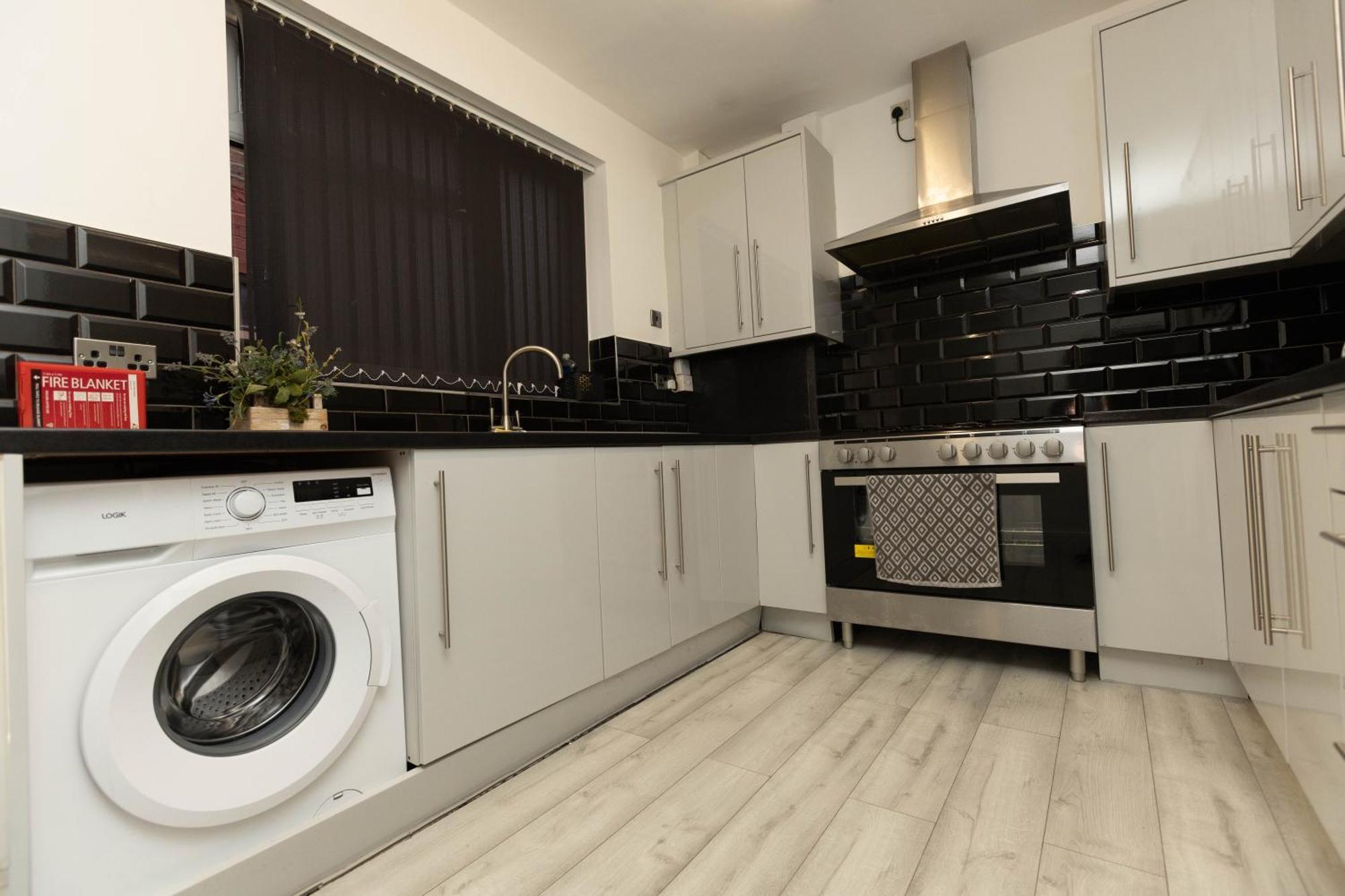 Charming Victorian Retreat 4br House In * Mánchester